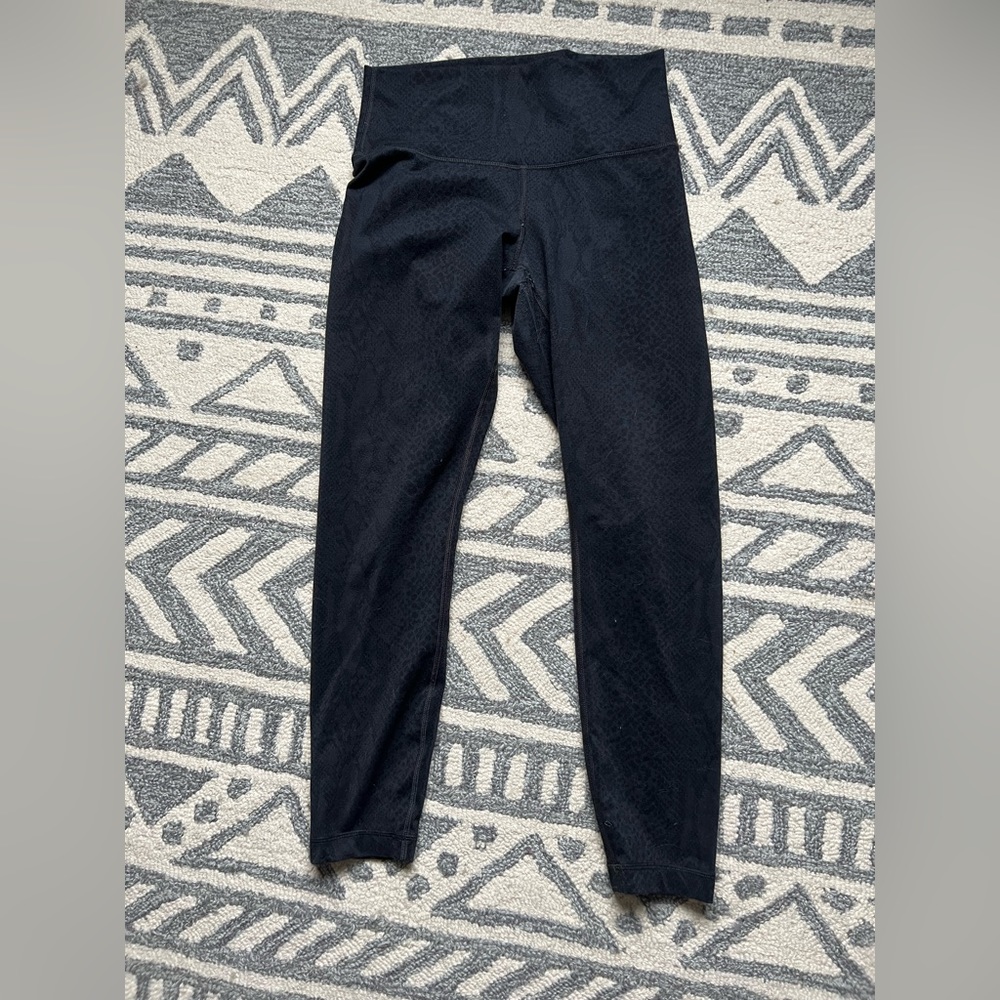 Lululemon size 6 leggings